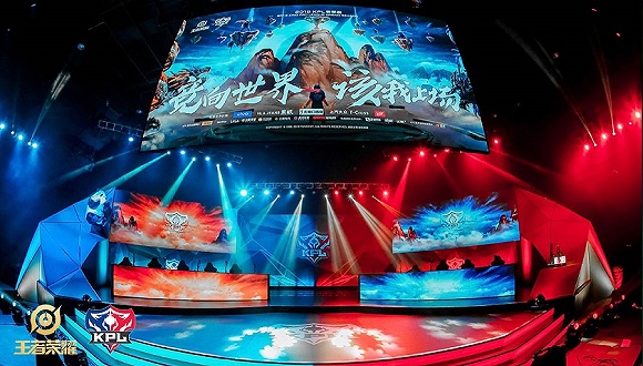 该赛吸引了 该赛吸引了