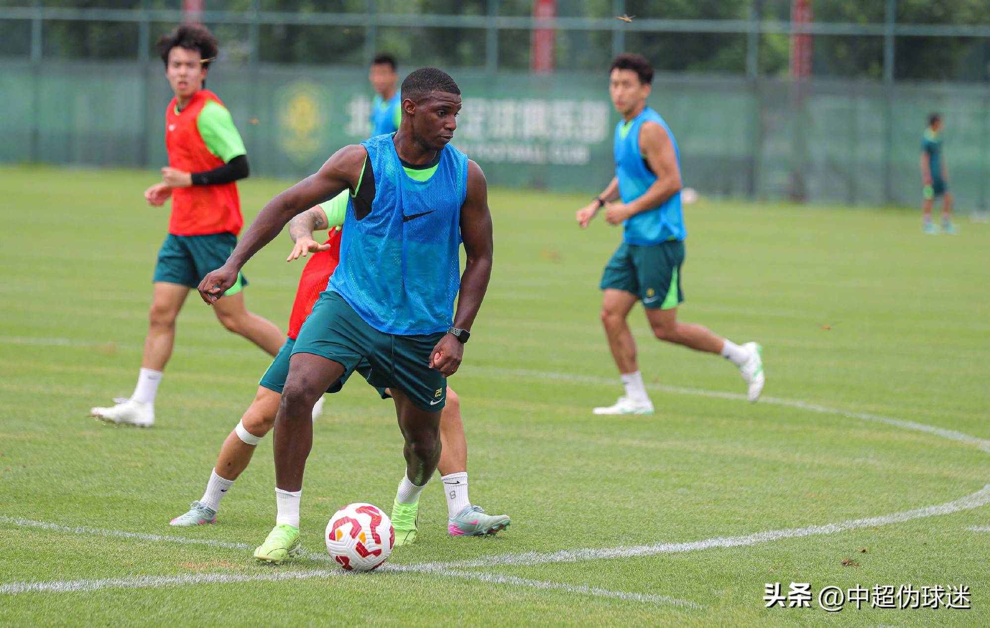 媒体与球迷 媒体与球迷