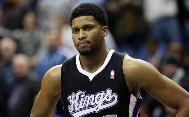 在锋线引援 在锋线引援