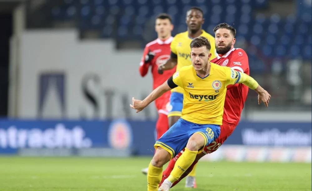 同对手面前 同对手面前